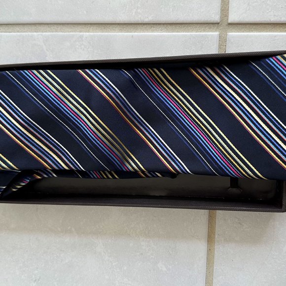 Goldlion Rainbow Tie - Picture 3 of 3